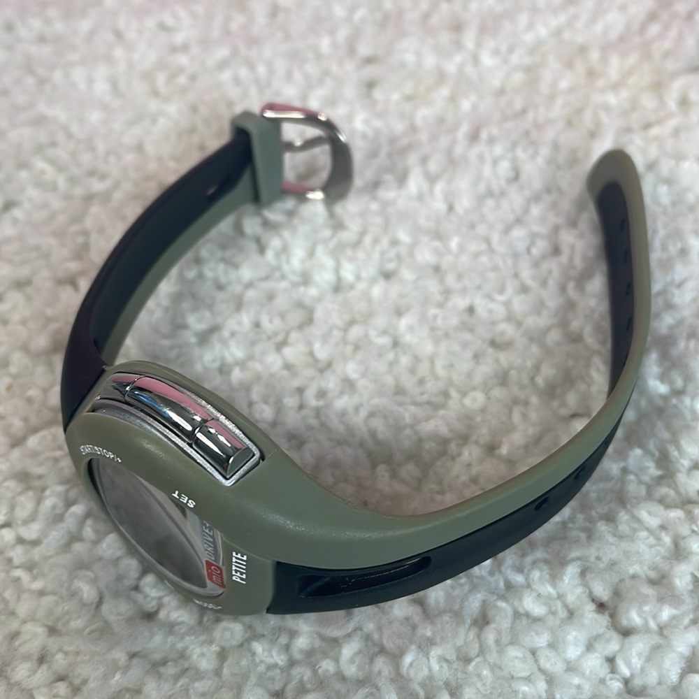 Mio Physi-cal Drive Watch Timer Calorie Counter - Picture 2 of 4